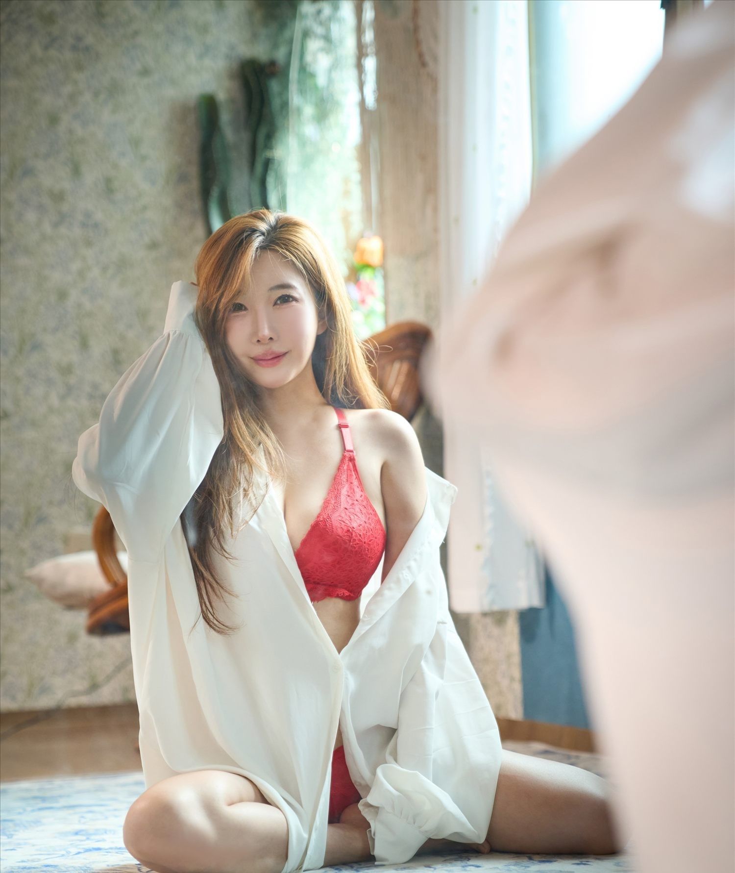 Dohee - Attractive red