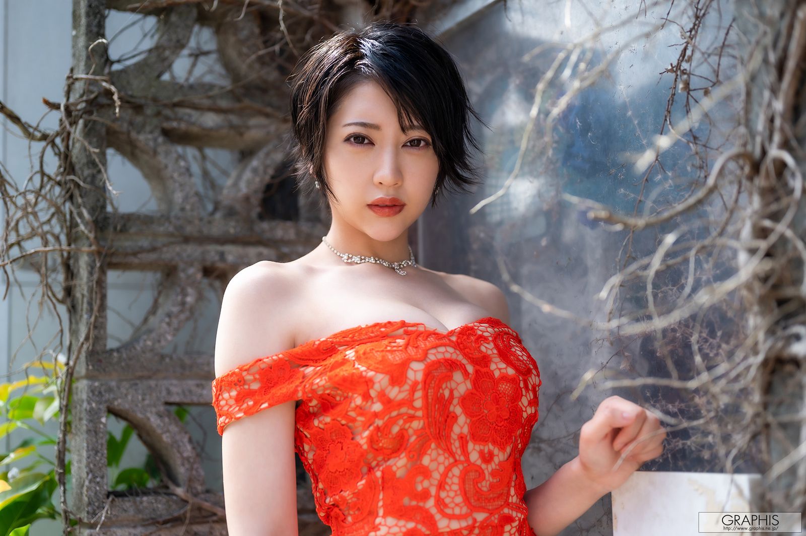 [Graphis] 夏目響 - Modest and Mature!」