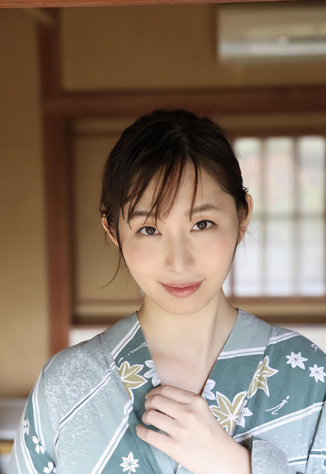 塩地美澄写真集 「一泊二日、わけありな旅 Vol.03」