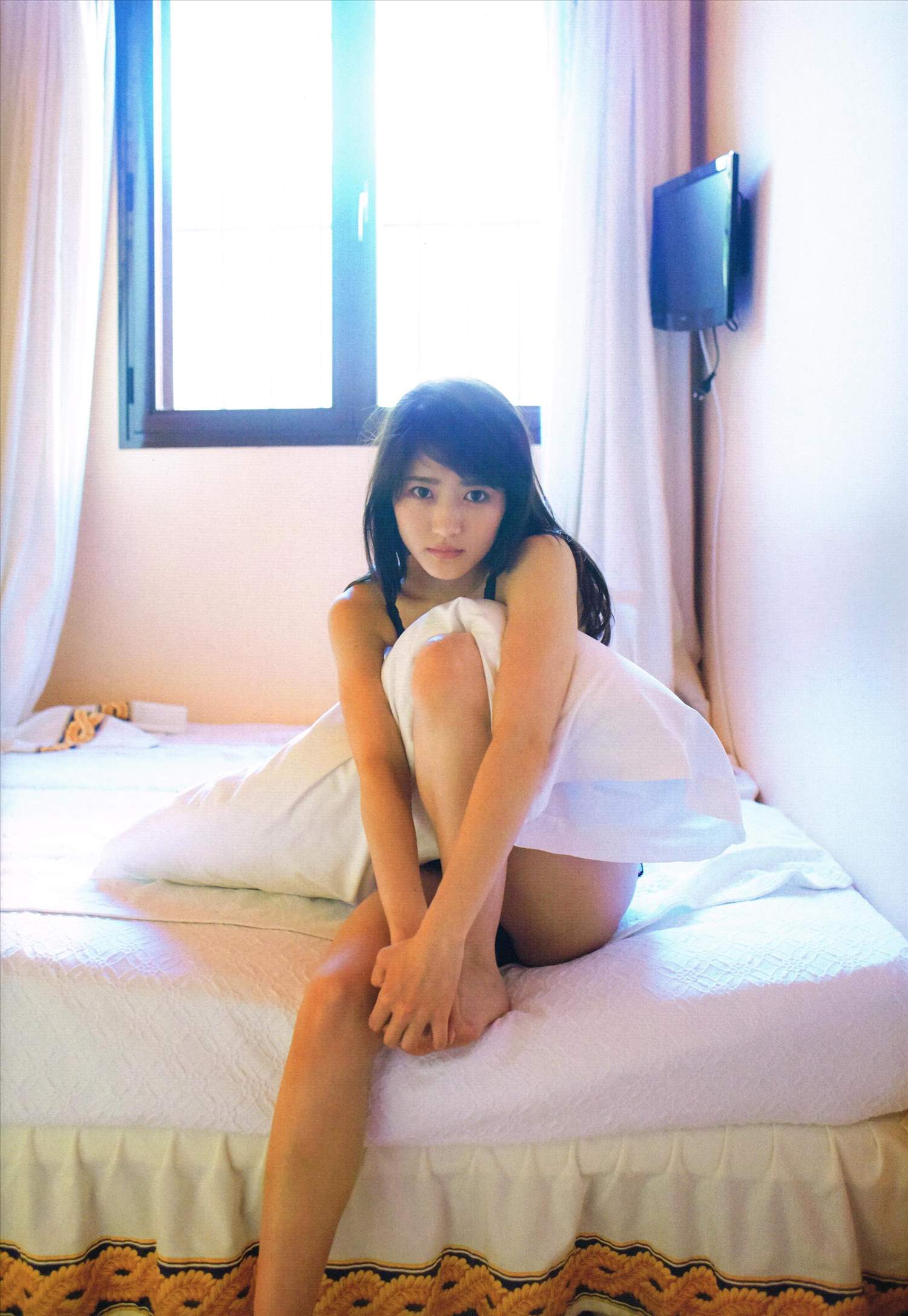 若月佑美1st写真集 『パレット』