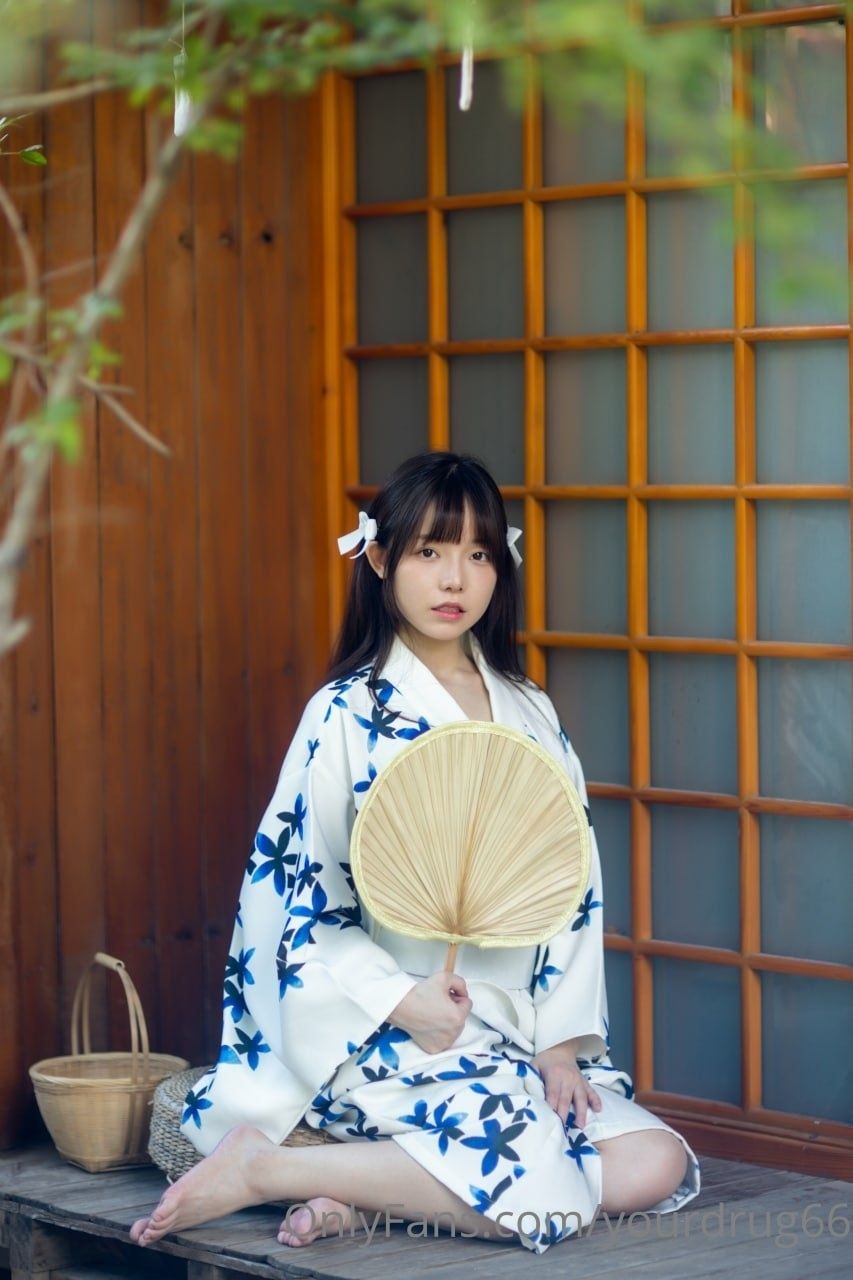 六味帝皇酱 - 夏日和服