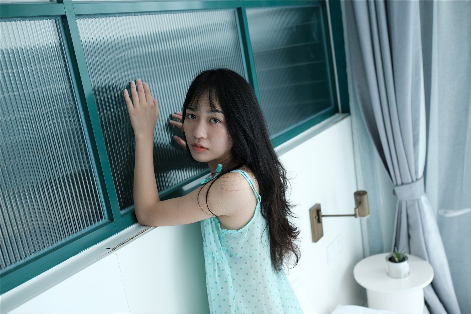 小众摄影师约拍白净清纯素人