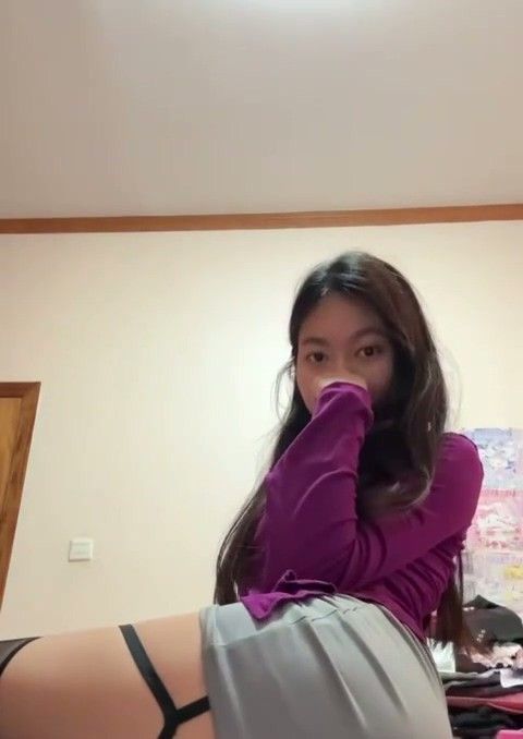 抖音 Loioeei 23万粉 美腿顶级美女