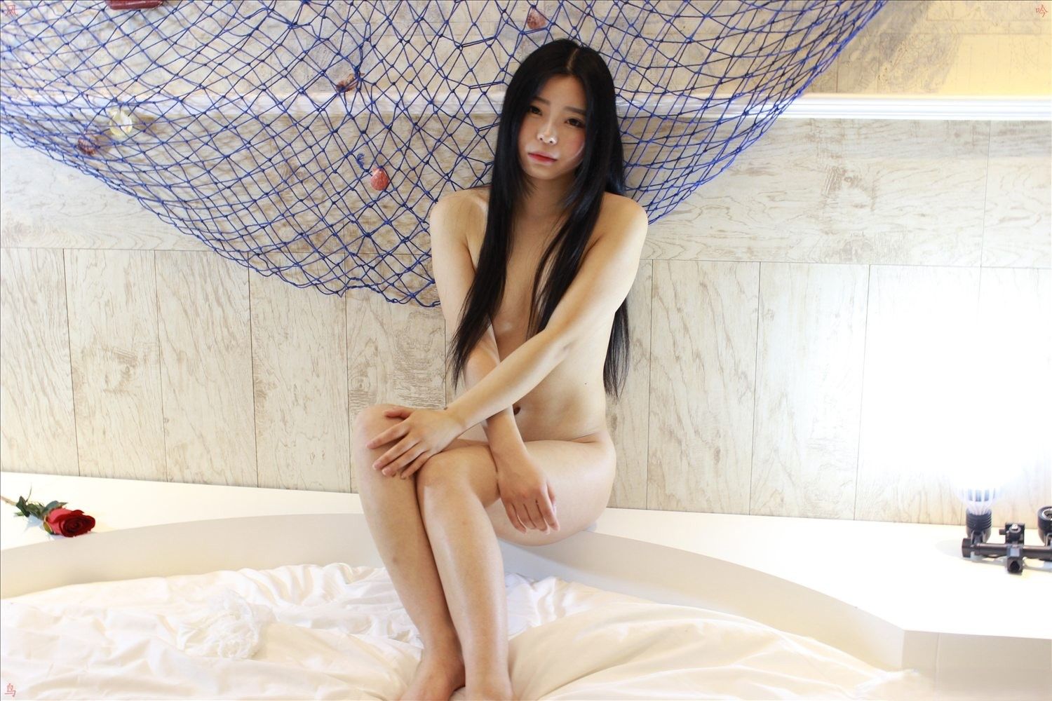 凤鸟【妍菲】大尺度私拍